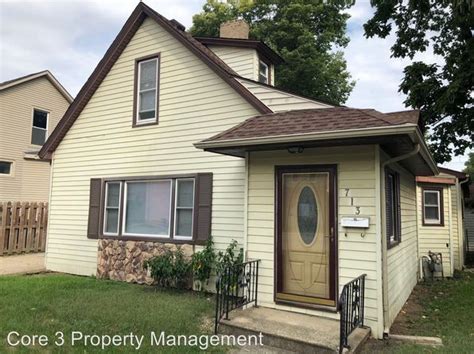 Make your move worry-free with a semi-furnished <strong>house</strong>, complete with bedroom and living room furniture, basic cookware, and other necessities. . Houses for rent bloomington il